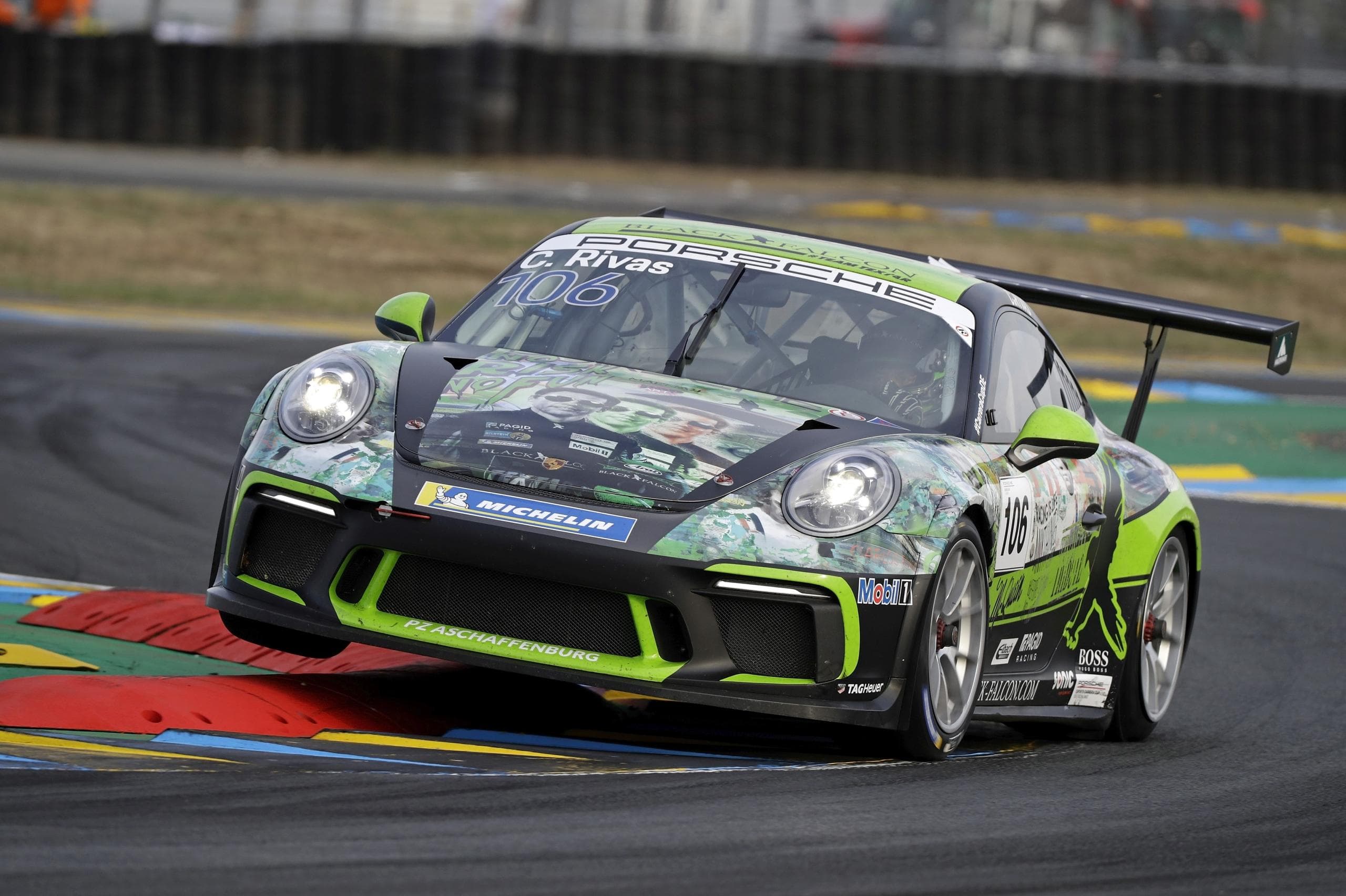BLACK FALCON startet in Le Mans in die Carrera Cup Saison 2020